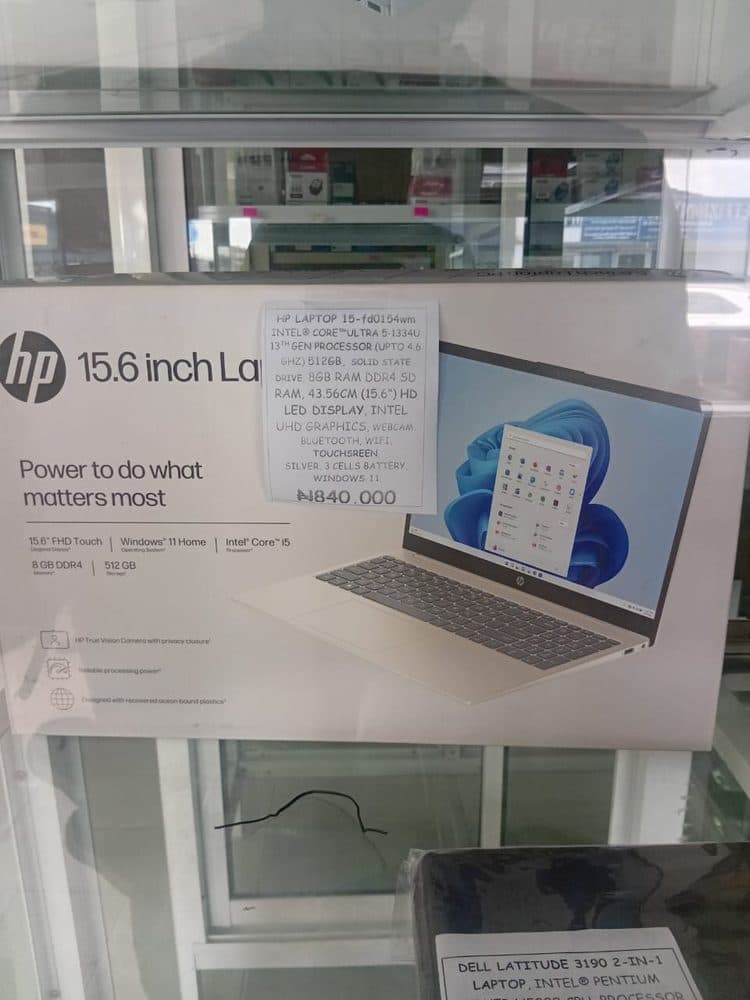 Dell Latitude 3190 2-in-1 Laptop Intel Pentium