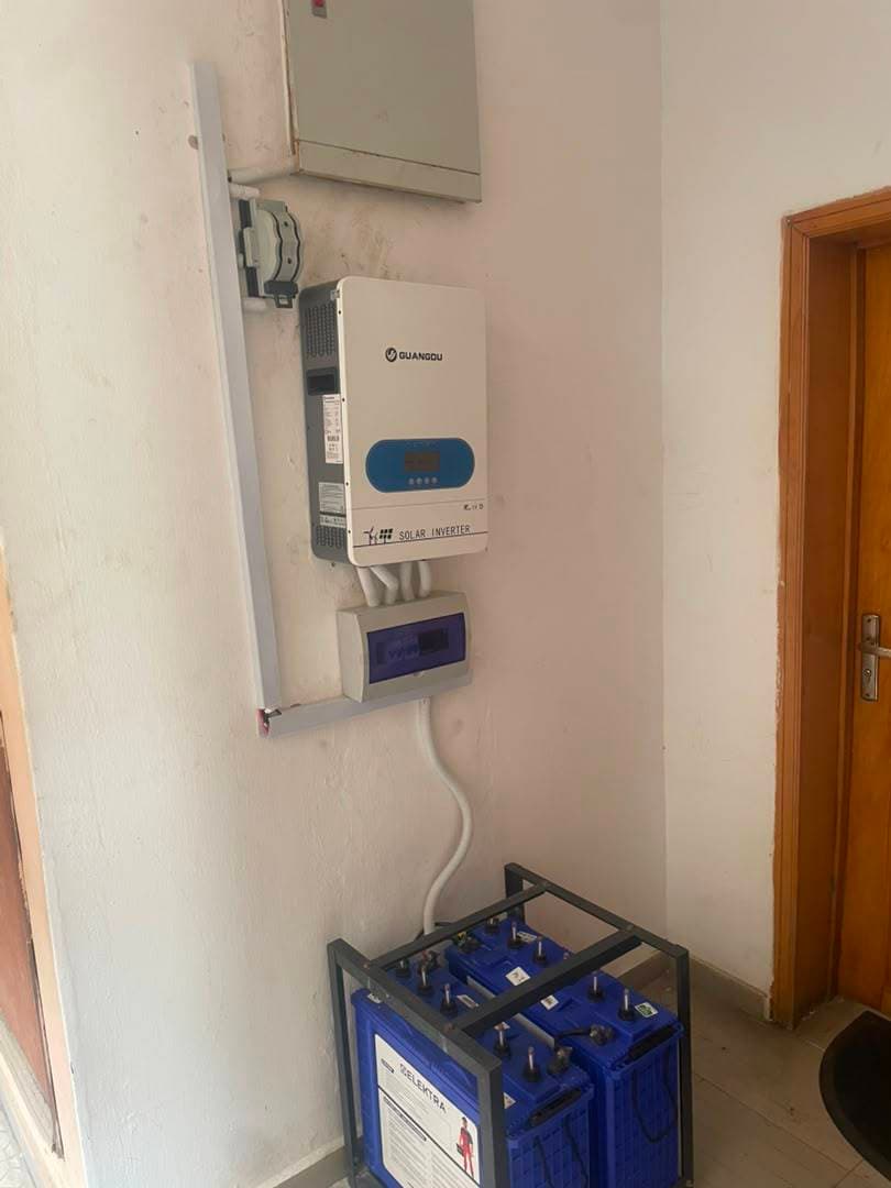 3.5kVA Guangdu Hybrid Solar Inverter